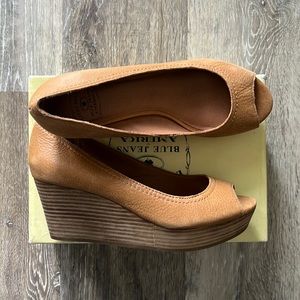 Lucky Brand Peep Toe Platform Wedge Size 8m  Brand New in box
